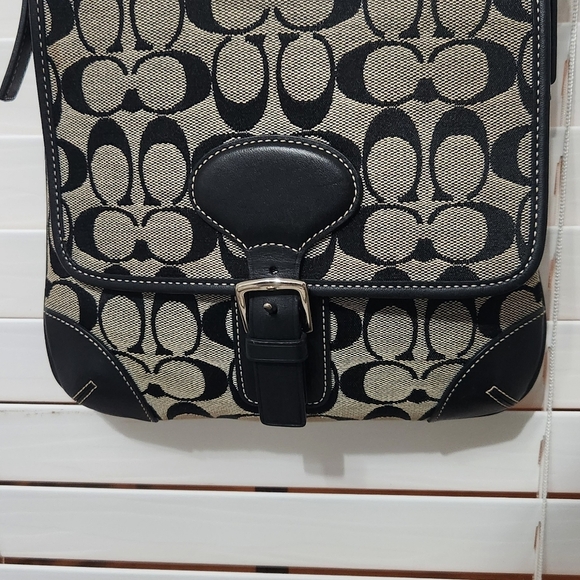 Coach Vintage crossbody 2003 - Picture 2 of 9